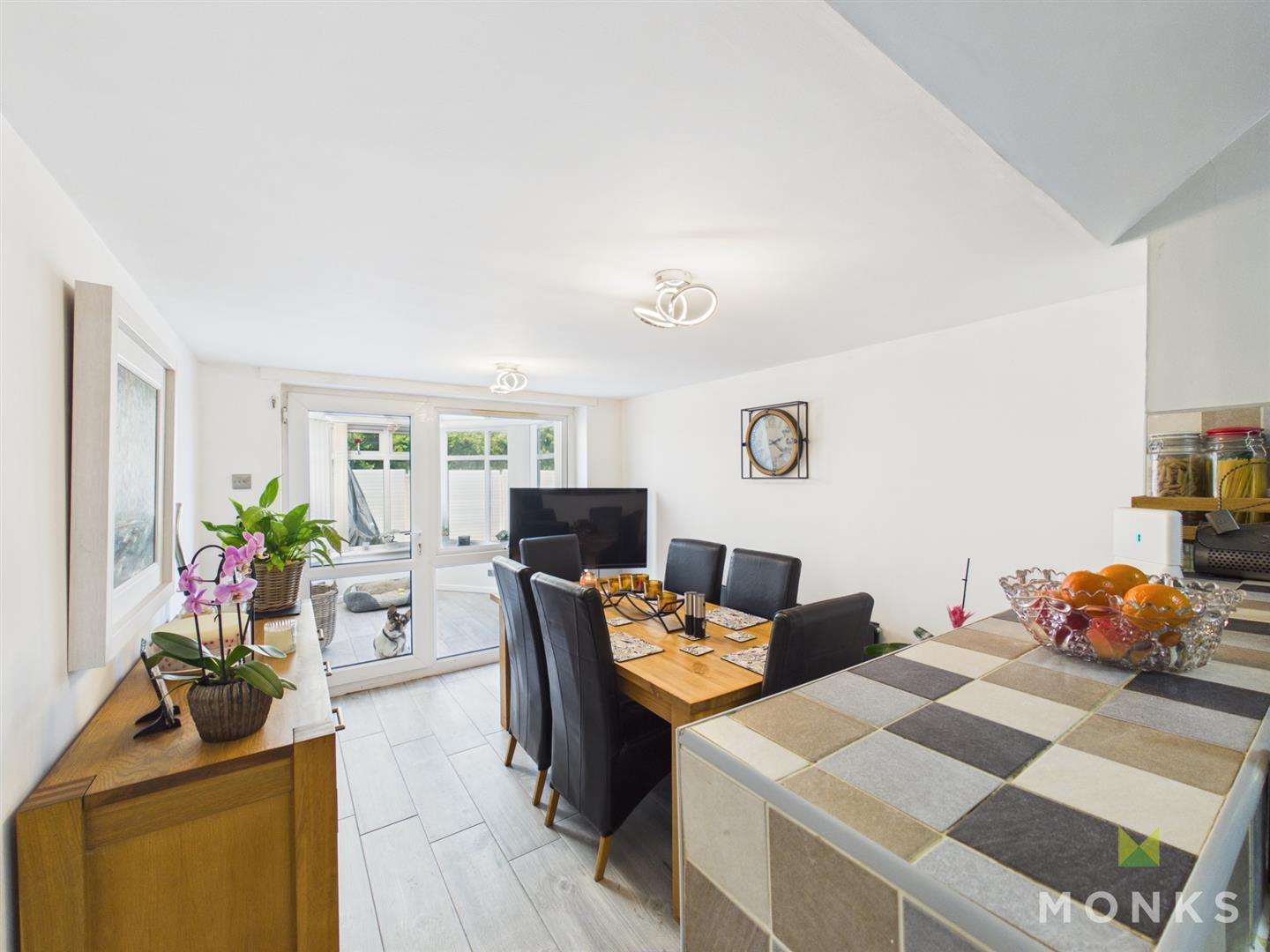23 Meadow Rise, Oswestry, SY11 2EE For Sale